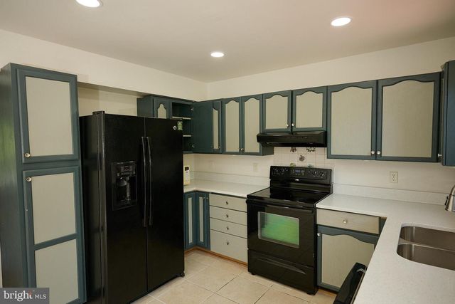46760 HOBBLEBUSH TER, Sterling, VA 20164