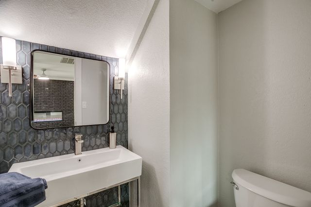 116 Remuda Drive, Fort Worth, TX 76108