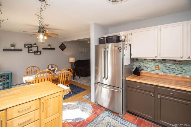 10 Franklin Place, Washingtonville, NY 10992