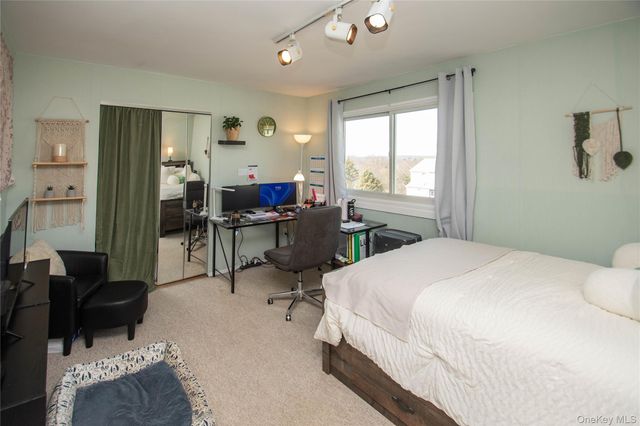 10 Franklin Place, Washingtonville, NY 10992