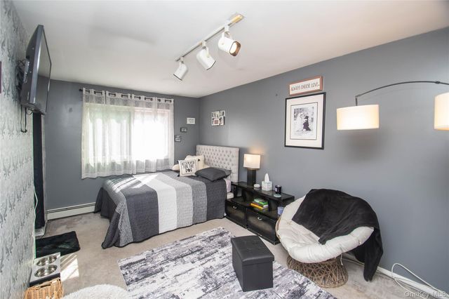 10 Franklin Place, Washingtonville, NY 10992