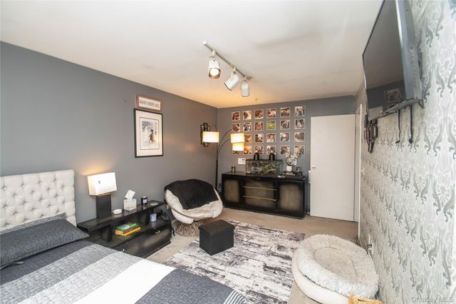 10 Franklin Place, Washingtonville, NY 10992