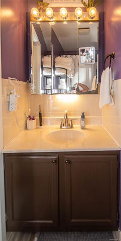 10 Franklin Place, Washingtonville, NY 10992