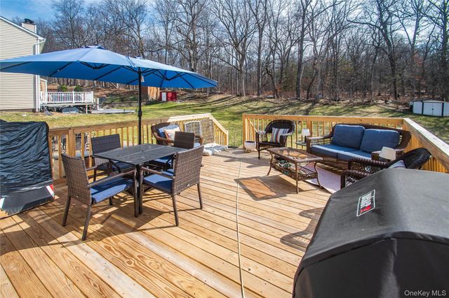 10 Franklin Place, Washingtonville, NY 10992