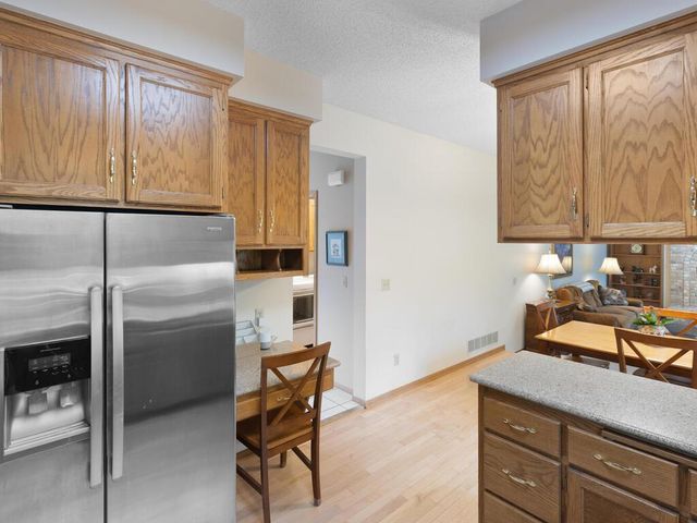 727 Laurie Court, Maplewood, MN 55117