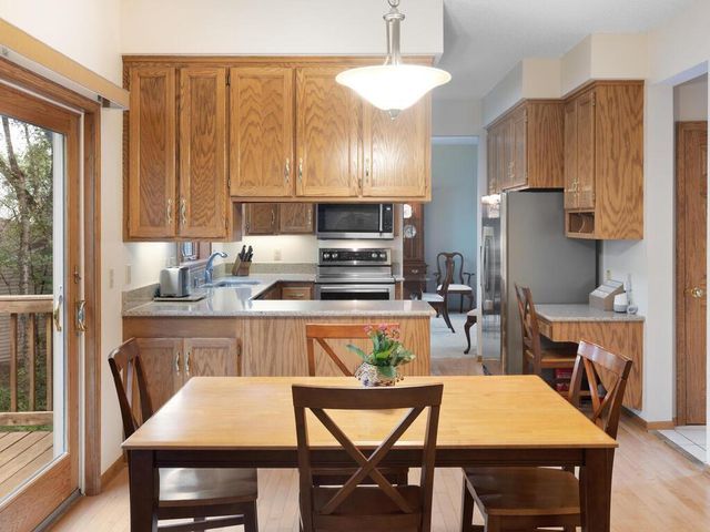 727 Laurie Court, Maplewood, MN 55117