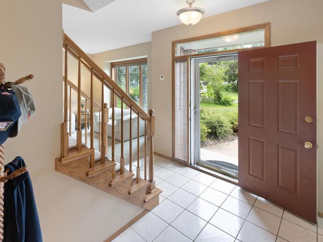 727 Laurie Court, Maplewood, MN 55117