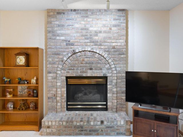 727 Laurie Court, Maplewood, MN 55117