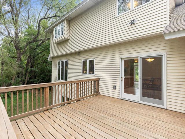 727 Laurie Court, Maplewood, MN 55117