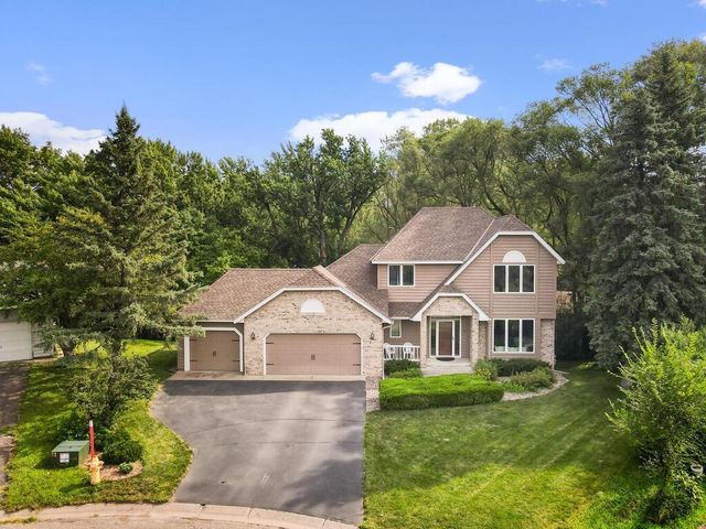 727 Laurie Court, Maplewood, MN 55117