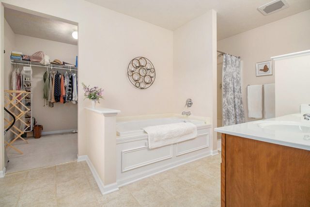 6164 Pheasant Lane, Kalamazoo, MI 49009