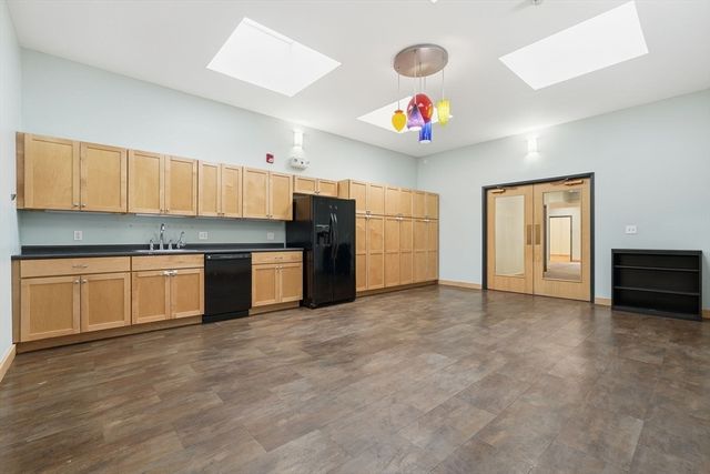 100 University Dr, Amherst, MA 01002