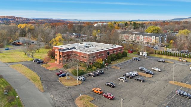 100 University Dr, Amherst, MA 01002