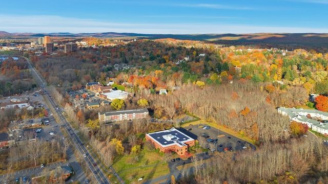 100 University Dr, Amherst, MA 01002