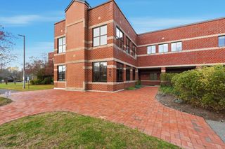 100 University Dr, Amherst, MA 01002