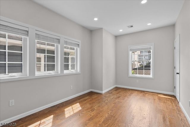 35 W End Ave, Newark City, NJ 07106