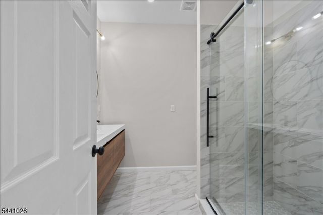 35 W End Ave, Newark City, NJ 07106