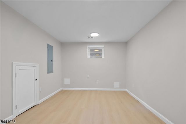 35 W End Ave, Newark City, NJ 07106