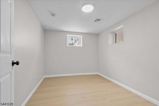 35 W End Ave, Newark City, NJ 07106