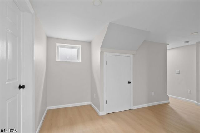 35 W End Ave, Newark City, NJ 07106