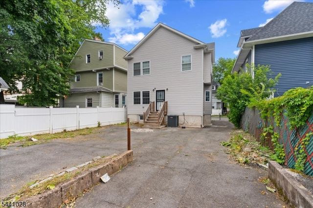 35 W End Ave, Newark City, NJ 07106