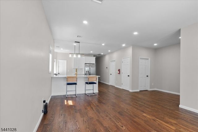 35 W End Ave, Newark City, NJ 07106