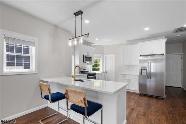 35 W End Ave, Newark City, NJ 07106