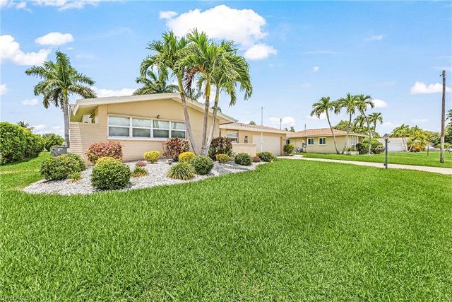 3022 SE 17th PL, Cape Coral, FL 33904