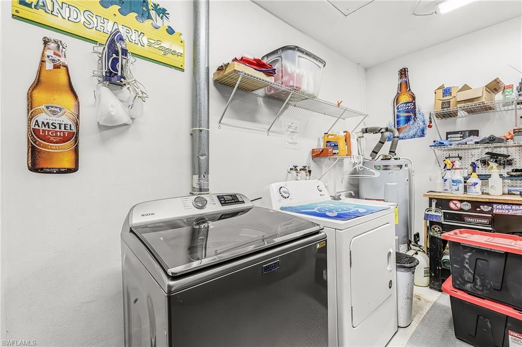 Image 15 of property listing at 3022 SE 17th PL, Cape Coral, FL 33904