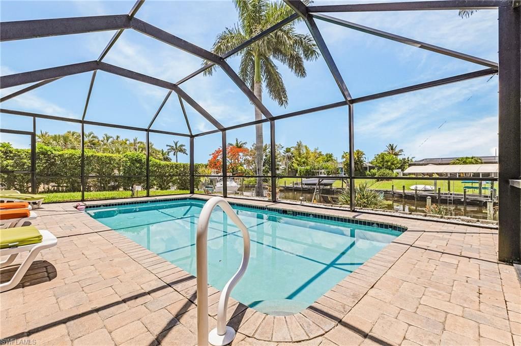 Image 23 of property listing at 3022 SE 17th PL, Cape Coral, FL 33904