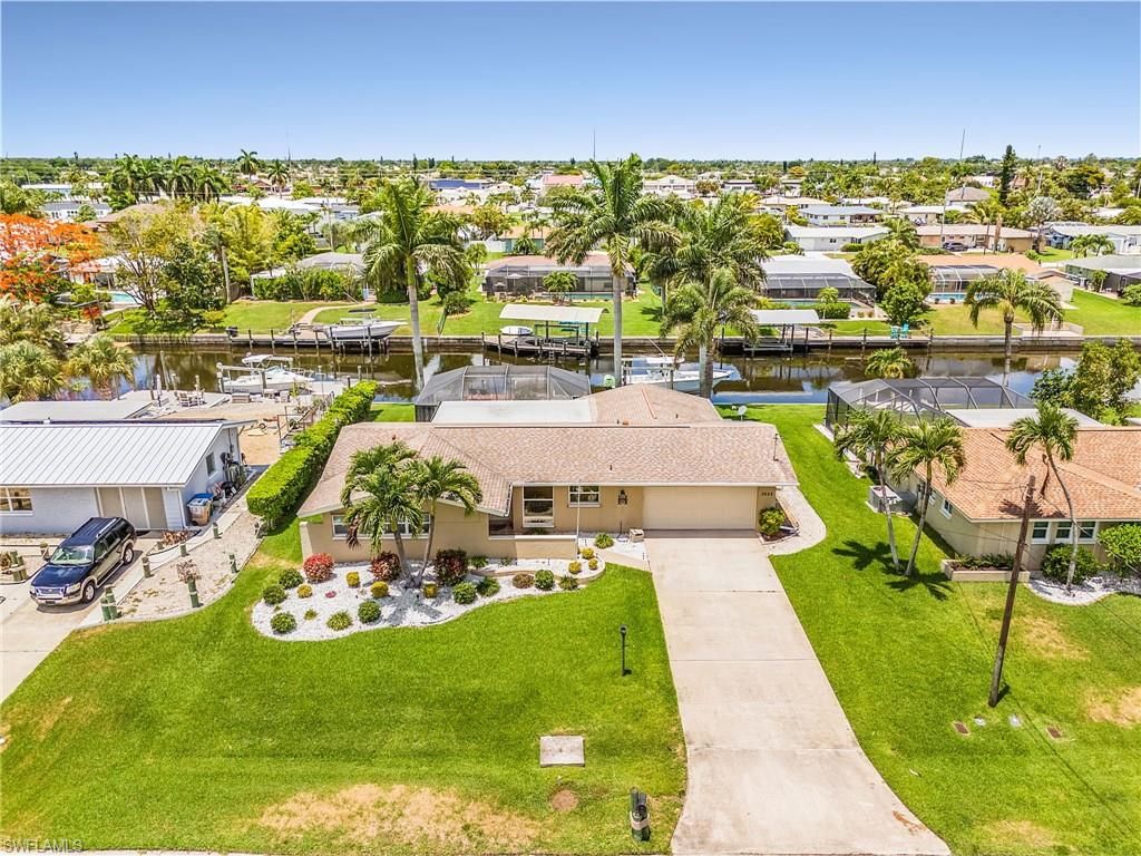 Image 29 of property listing at 3022 SE 17th PL, Cape Coral, FL 33904