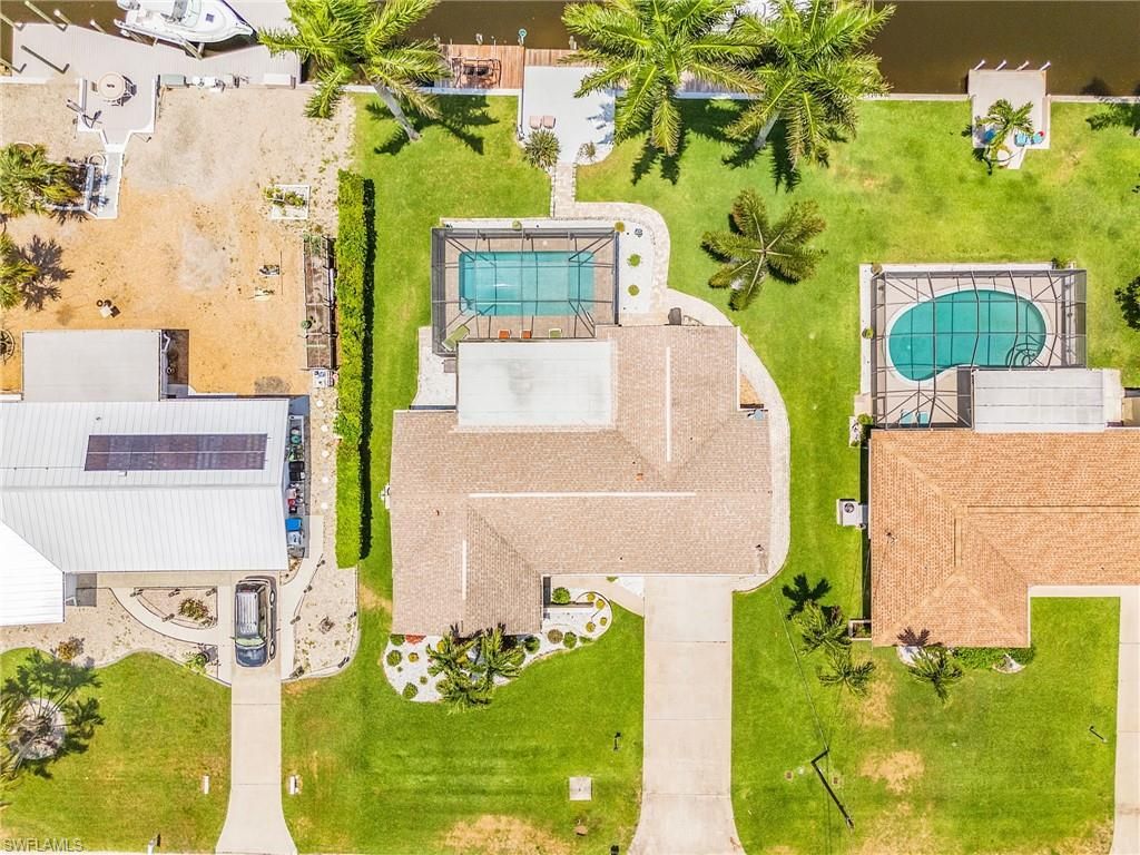 Image 30 of property listing at 3022 SE 17th PL, Cape Coral, FL 33904
