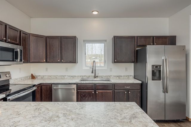 2685 DESERT EAGLE LOOP, North Pole, AK 99705