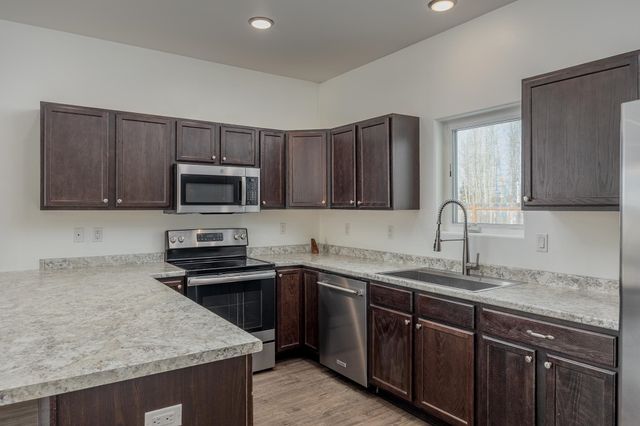 2685 DESERT EAGLE LOOP, North Pole, AK 99705