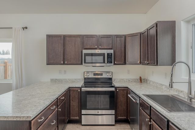 2685 DESERT EAGLE LOOP, North Pole, AK 99705