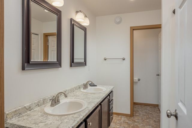 2685 DESERT EAGLE LOOP, North Pole, AK 99705