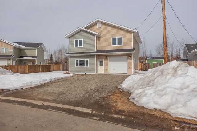 2685 DESERT EAGLE LOOP, North Pole, AK 99705