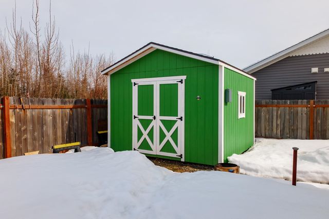 2685 DESERT EAGLE LOOP, North Pole, AK 99705