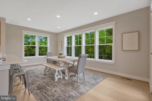 1584 LOUDOUN DR, Haymarket, VA 20169