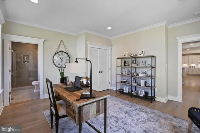 1584 LOUDOUN DR, Haymarket, VA 20169