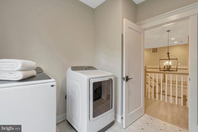 1584 LOUDOUN DR, Haymarket, VA 20169