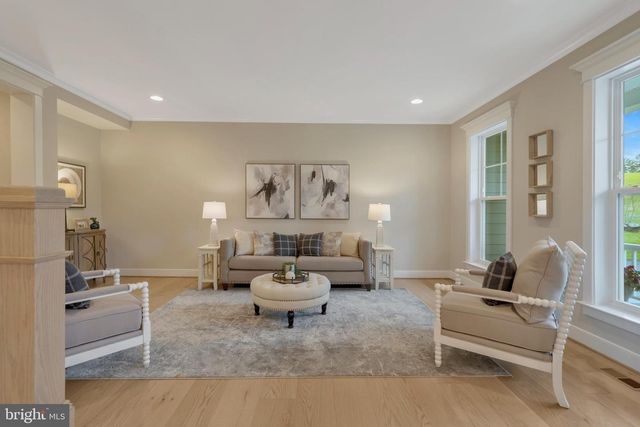 1584 LOUDOUN DR, Haymarket, VA 20169