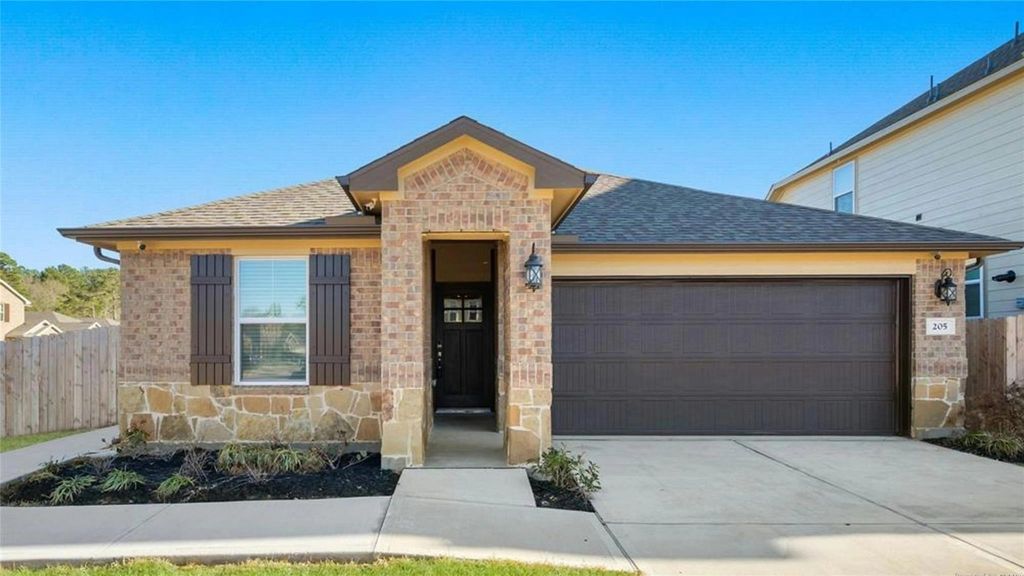 205 Cresta Cove Court, Montgomery, TX 77316