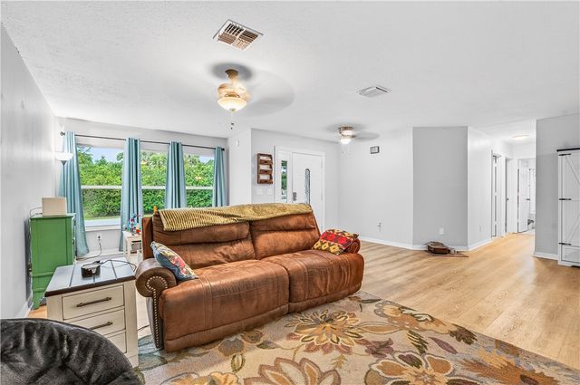 381 Pine Street, Sebastian, FL 32958