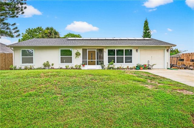 381 Pine Street, Sebastian, FL 32958