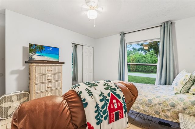 381 Pine Street, Sebastian, FL 32958