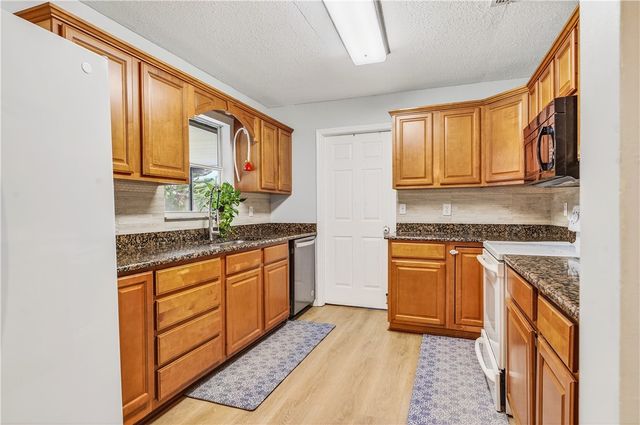 381 Pine Street, Sebastian, FL 32958
