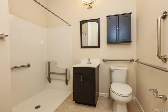 11 Grace Lane, Lindenhurst, NY 11757