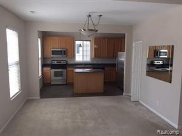1059 Alameda Boulevard, Troy, MI 48085
