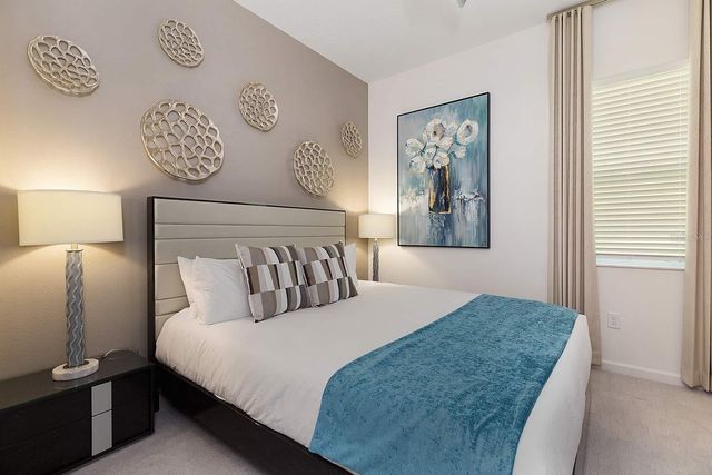 8013 OAK SHADOW COURT, Davenport, FL 33837